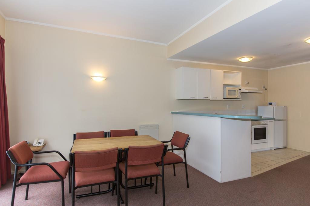 Fernhill Motor Lodge Lower Hutt Eksteriør billede